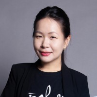 Headshot of Elisa Chiu.
