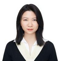 Headshot of Anna (Yixian) Qu.